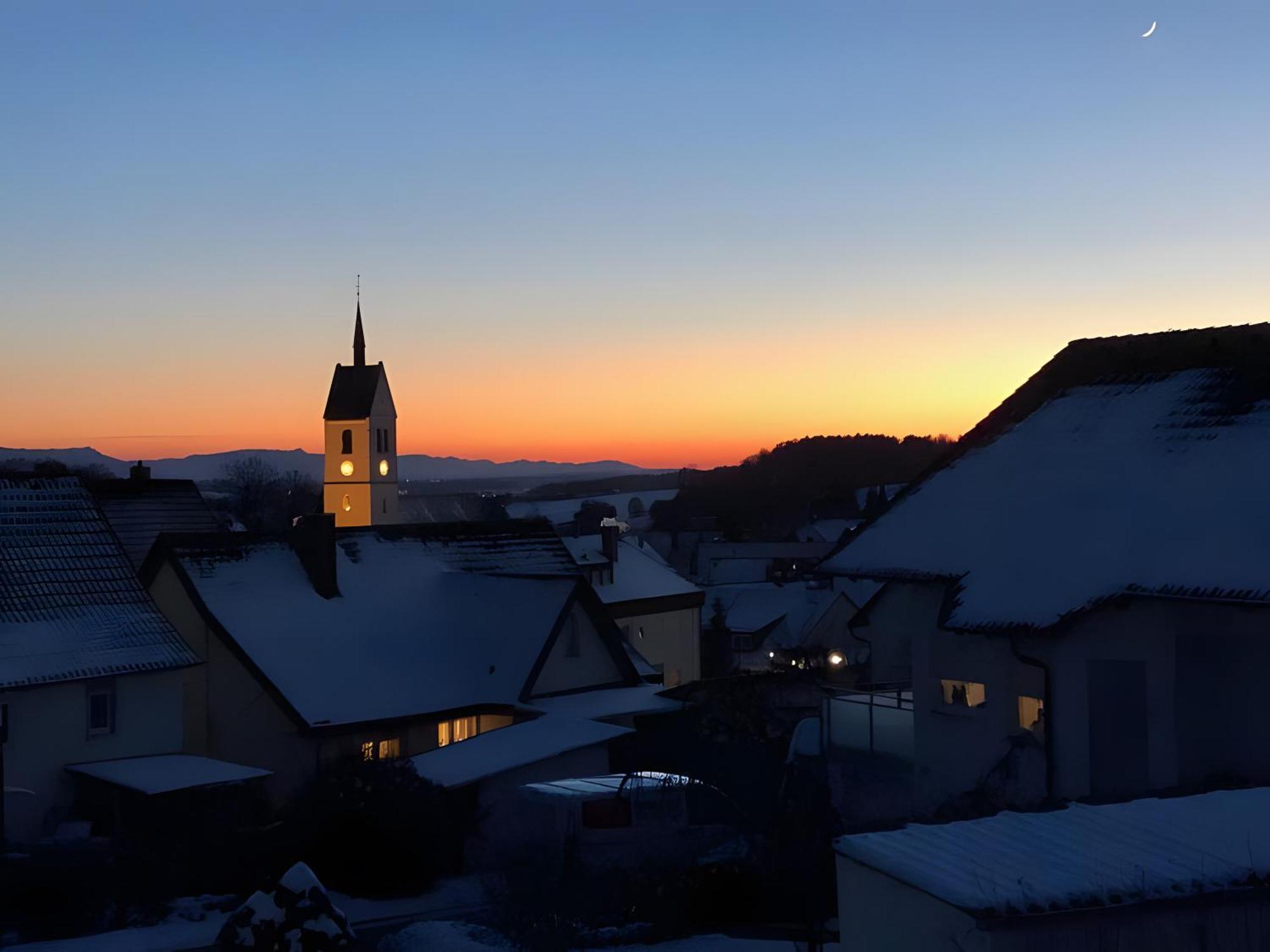 Ferienwohnung Haus Maria Waeschenbeuren ภายนอก รูปภาพ